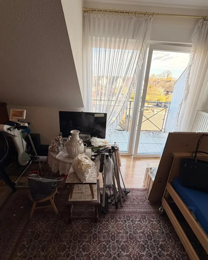 Messie-Wohnung Ettlingen — Referenz: Zimmer vor der Räumung