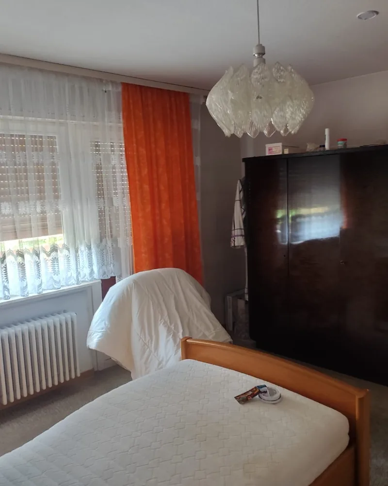 Wohnungsauflösung Sinzheim — Schlafzimmer vor der Räumung, voll möbliert