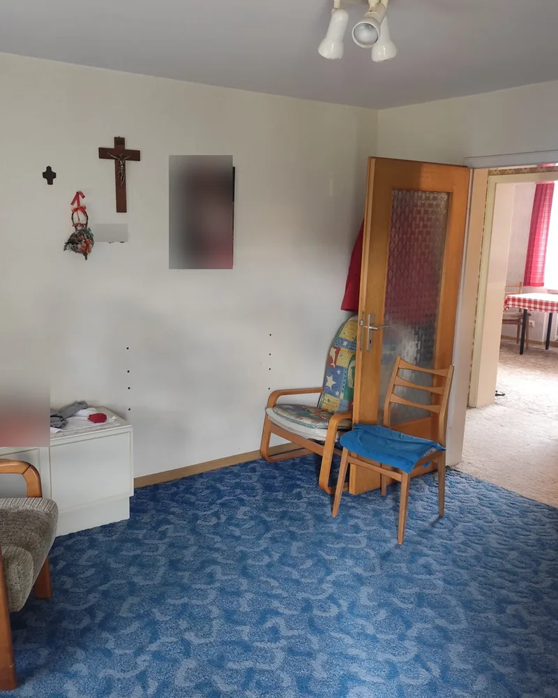 Wohnungsauflösung Steinmauern — Referenz: möbliertes Wohnzimmer vor der Räumung