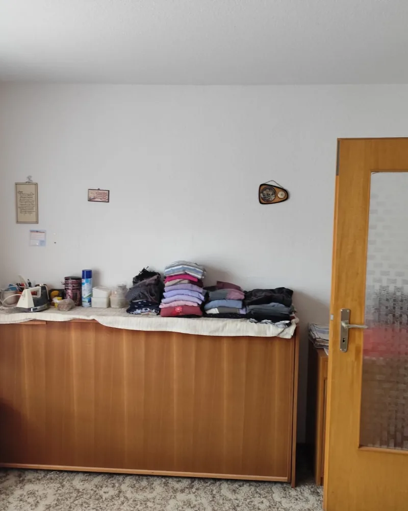 Haushaltsauflösung Steinmauern — Referenz: möbliertes Zimmer vor der Räumung